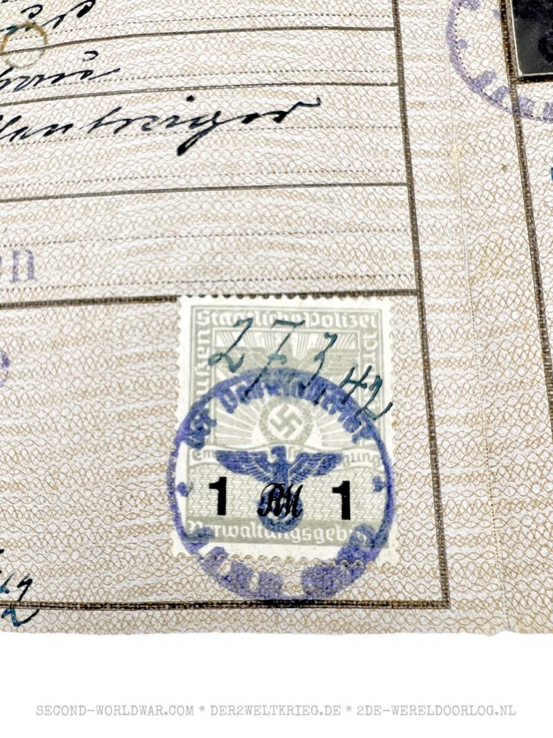 Kennkarte Frau 1942 – Bild 3