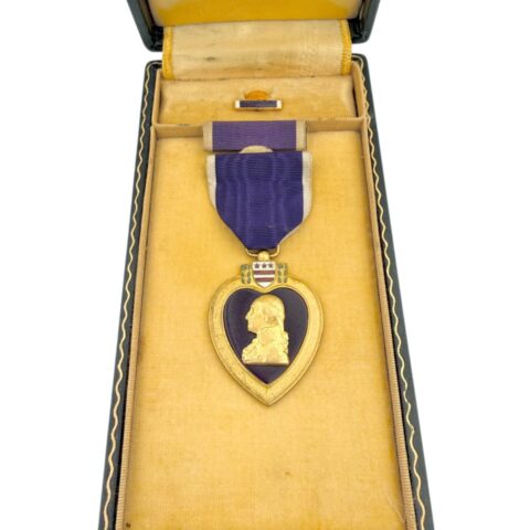 Amerikanische Purple Heart-Medaille, Anstecknadel und Band im Etui