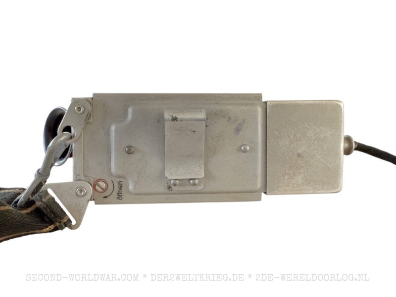 Brustmikrofon 33 mit Tragegurt 1940 und FF 33 Kabel – Bild 3