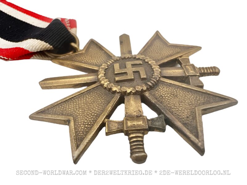 Kriegsverdienstkreuz 2.Klasse mit Schwertern Buntmetall 48 – Bild 3
