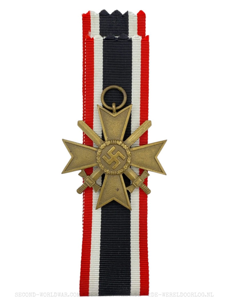 Kriegsverdienstkreuz 2.Klasse mit Schwertern Buntmetall
