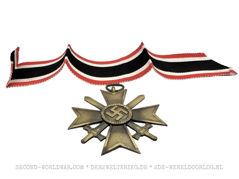 Kriegsverdienstkreuz 2.Klasse mit Schwertern Buntmetall 65 – Bild 3