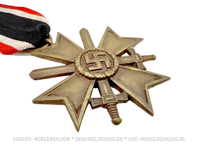 Kriegsverdienstkreuz 2.Klasse mit Schwertern Buntmetall – Bild 3