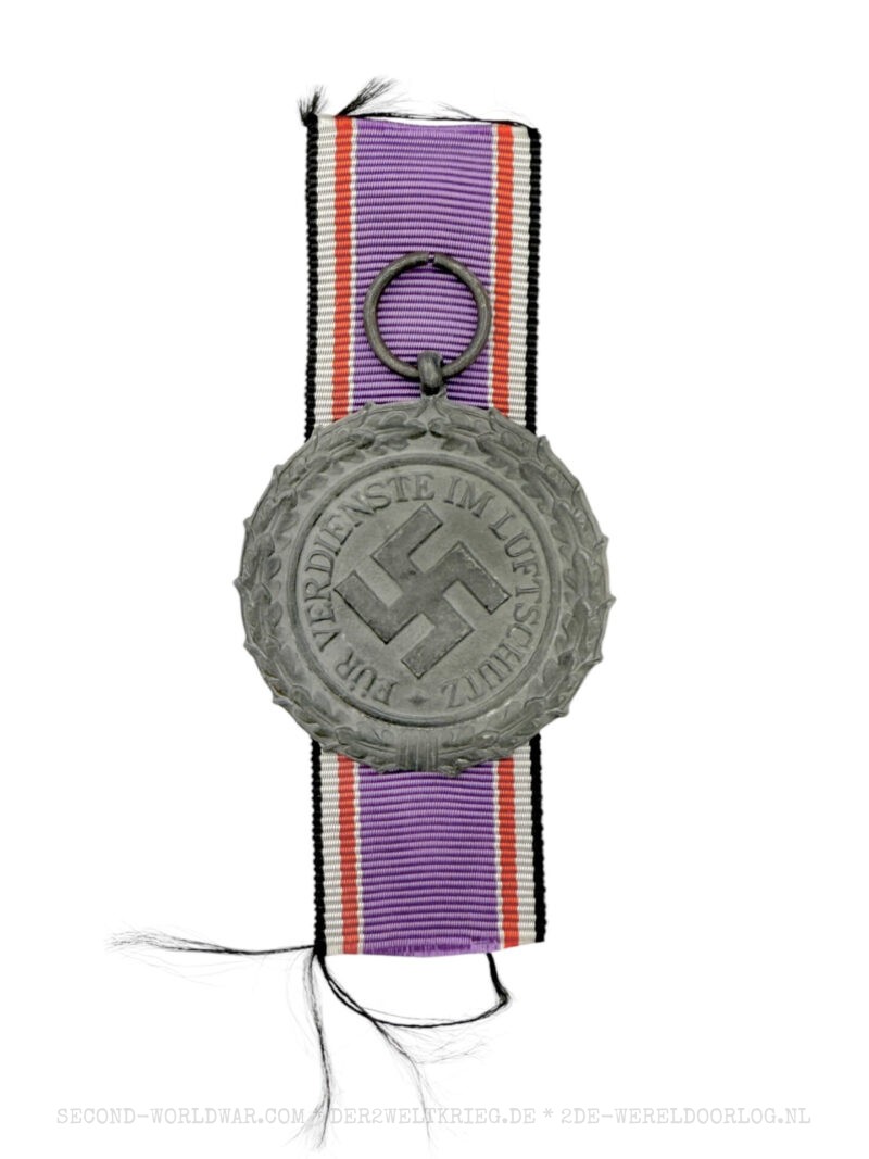 Luftschutz-Ehrenzeichen 2. Klasse