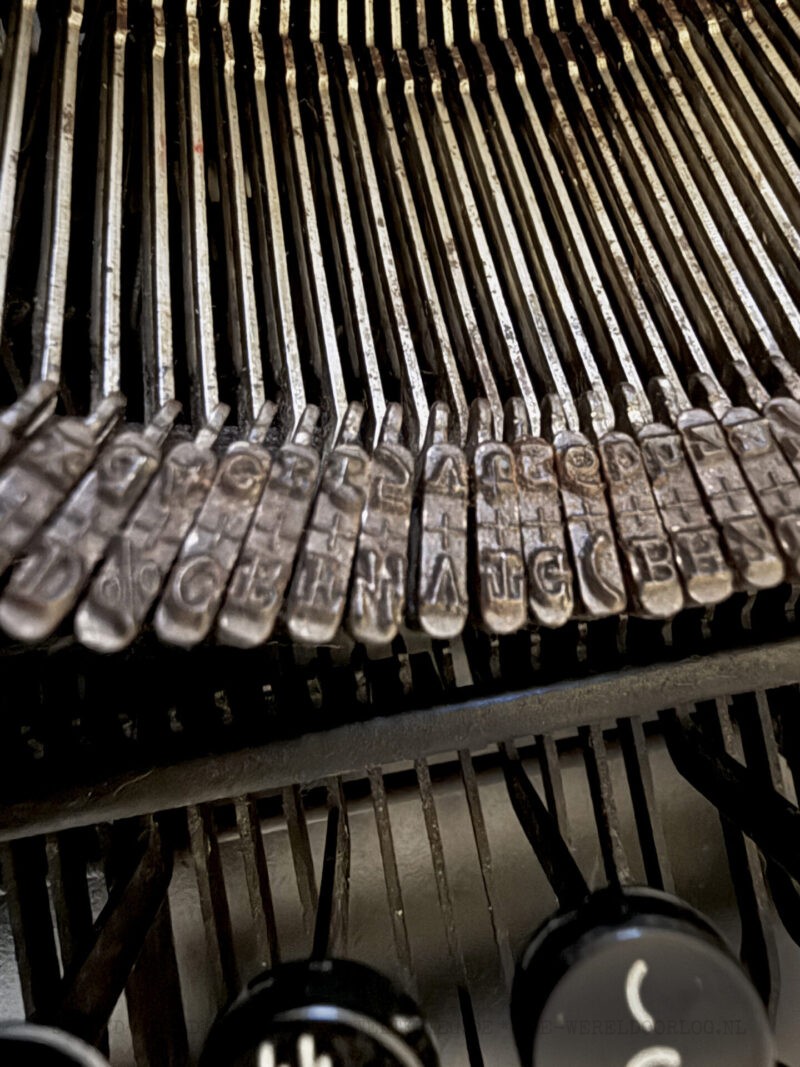 Olympia Robust Waffen-SS Schreibmaschine 1942 – Bild 7