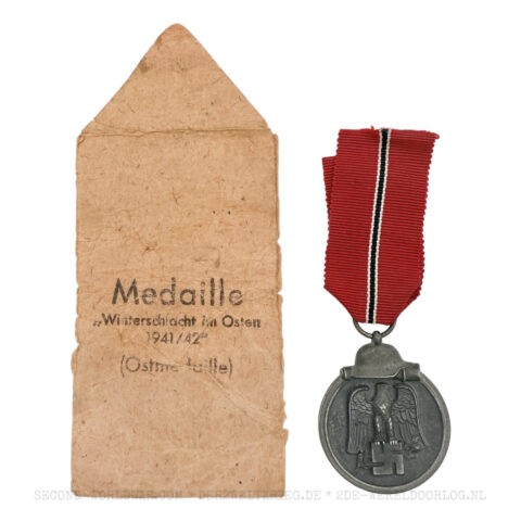 Ostmedaille (Winterschlacht im Osten) 60 mit Verleihungstüte