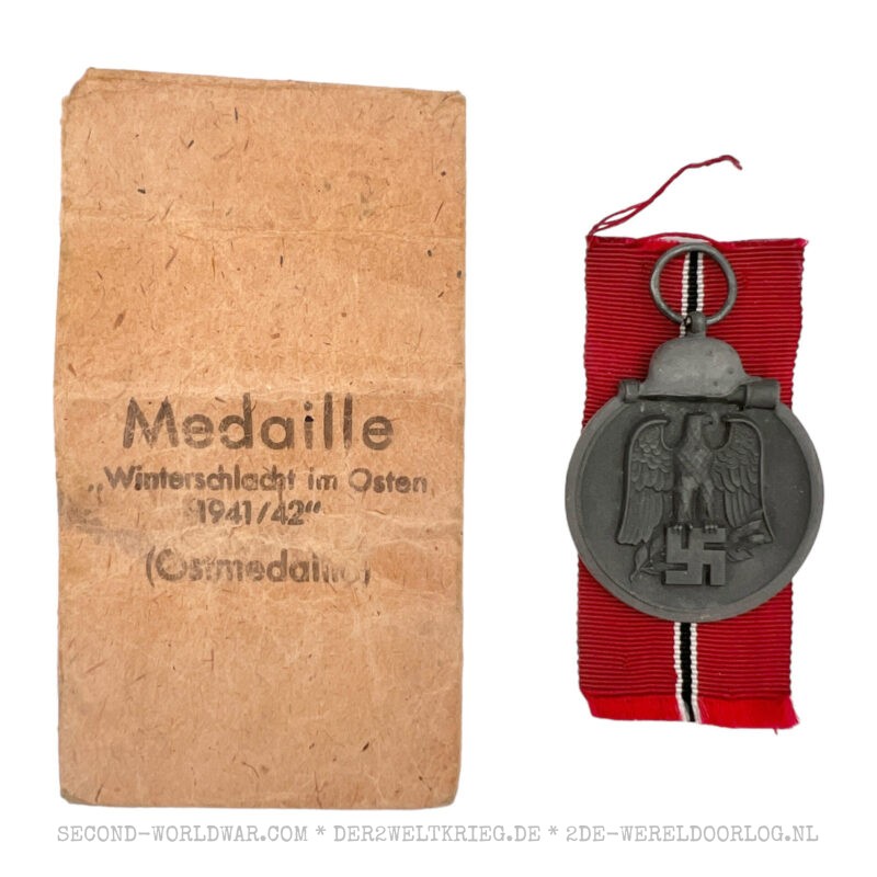 Ostmedaille (Winterschlacht im Osten) 93 mit Verleihungstüte