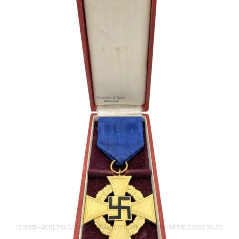 Treudienstehrenzeichen in Gold (40 Jahre) im Etui Deschler