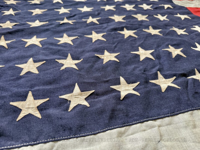 Amerikanische 48-Sterne-Flagge aus Wolle – Bild 4